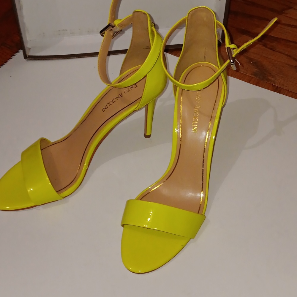 Enzo Angiolini's neon yellow heels